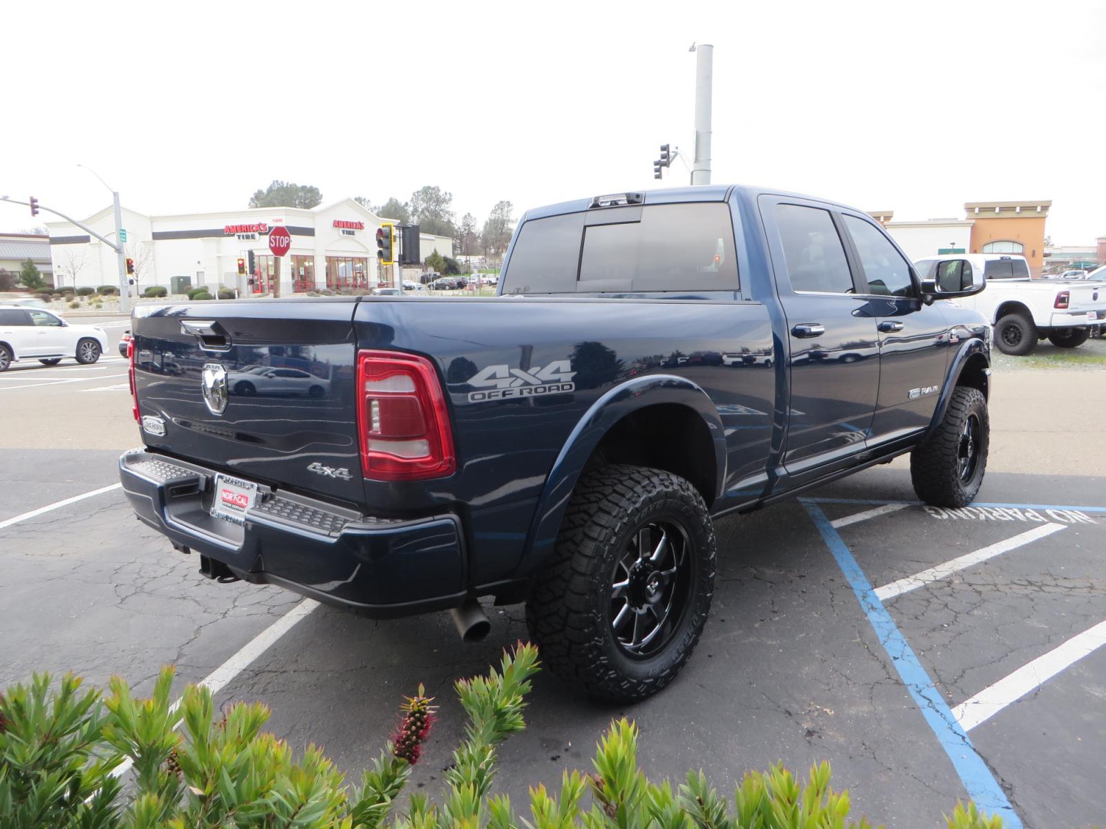 2022 BLUE /BROWN RAM 2500 Limited Longhorn Crew Cab SWB 4WD (3C6UR5GL7NG) with an 6.7L L6 OHV 24V TURBO DIESEL engine, 6A transmission, located at 2630 Grass Valley Highway, Auburn, CA, 95603, (530) 508-5100, 38.937893, -121.095482 - Beautiful Ram Limited Longhorn with a level kit, 20" Fittipaldi wheels, Toyo Open Country RT Trail tires, and a Demco 18K sliding 5th wheel hitch. - Photo #4